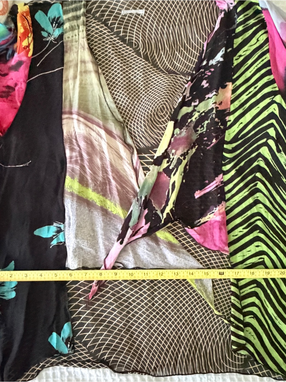 Multi-Color Abstract Print Open Front Tunic Top - Picture 6 of 8